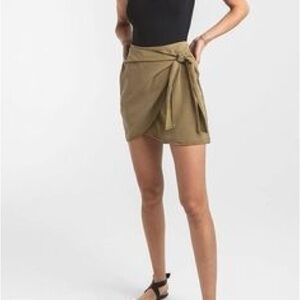 Buckle Rag Poets Front Tie Mini Skirt. Size XS.